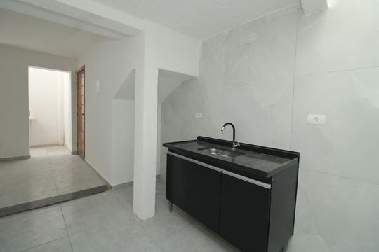 Cozinha de kitnet/studio para alugar com 1 quarto, 35m² em Vila Dom Pedro I, São Paulo