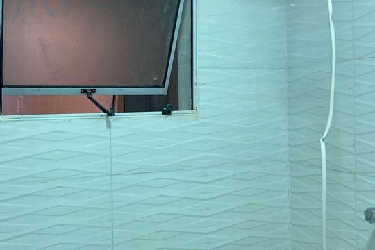 Banheiro de kitnet/studio para alugar com 1 quarto, 22m² em Vila Água Funda, São Paulo