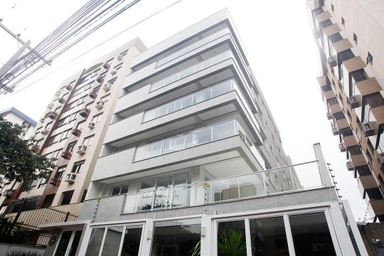 Fachada de apartamento à venda com 3 quartos, 183m² em São João, Porto Alegre