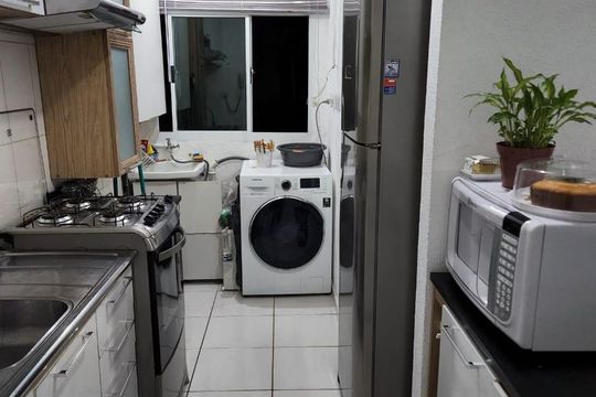 Cozinha de apartamento para alugar com 2 quartos, 45m² em Vila Jaraguá, São Paulo