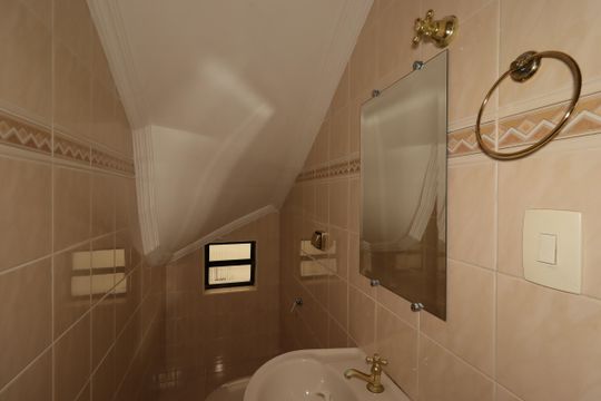 Lavabo de casa à venda com 3 quartos, 115m² em Pinheirinho, Santo André
