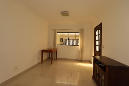 Sala de casa à venda com 3 quartos, 115m² em Pinheirinho, Santo André