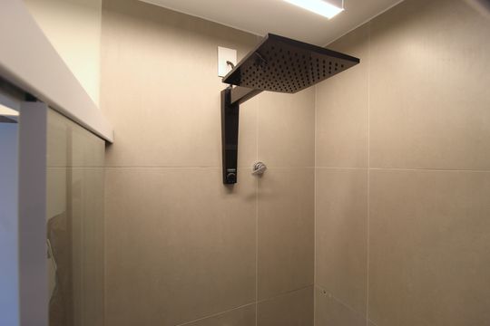 Banheiro de kitnet/studio à venda com 1 quarto, 25m² em Vila Olímpia, São Paulo
