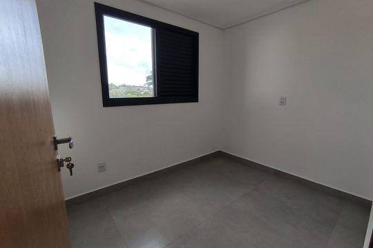 Quarto 2 de apartamento para alugar com 2 quartos, 68m² em Daniel Fonseca, Uberlândia
