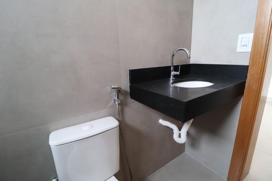 Banheiro Social de apartamento para alugar com 2 quartos, 68m² em Daniel Fonseca, Uberlândia