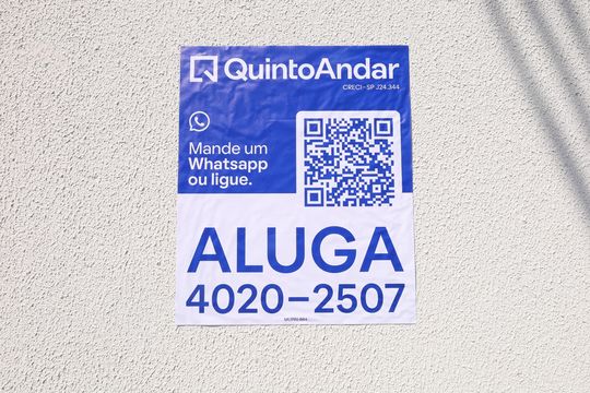 Placa instalada na fachada do condomínio - Código da placa: MURN-884 de apartamento para alugar com 2 quartos, 35m² em Cidade Nova São Miguel, São Paulo