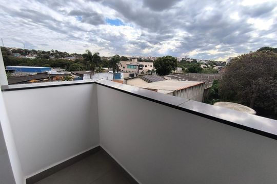 Sacada de apartamento para alugar com 2 quartos, 68m² em Daniel Fonseca, Uberlândia