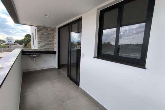 Sacada de apartamento para alugar com 2 quartos, 68m² em Daniel Fonseca, Uberlândia