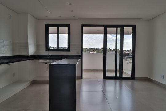 Sala/Cozinha de apartamento para alugar com 2 quartos, 68m² em Daniel Fonseca, Uberlândia