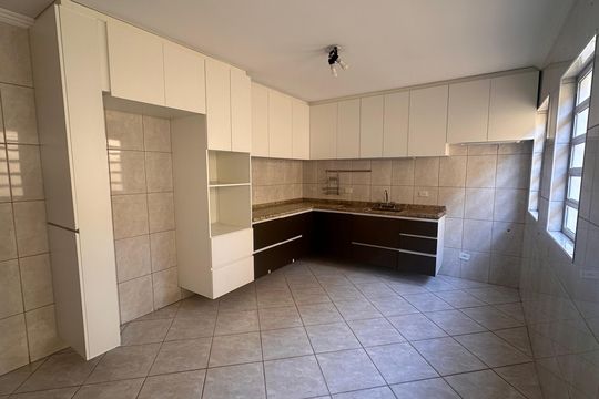 Casa à venda com 3 quartos, 124m² em Jardim Monte Azul, São Paulo