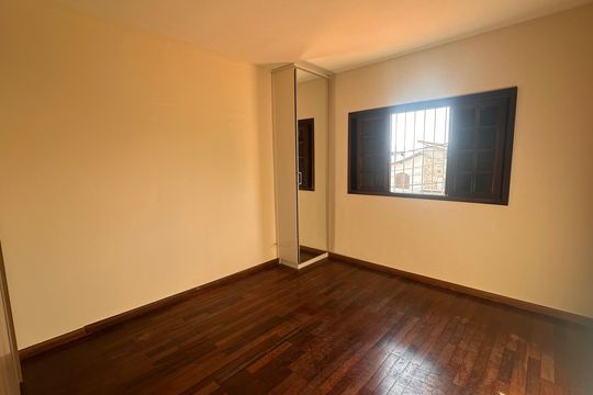 Casa à venda com 3 quartos, 124m² em Jardim Monte Azul, São Paulo