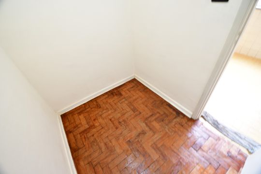 Quarto de Serviço de apartamento para alugar com 2 quartos, 75m² em Centro, Campinas