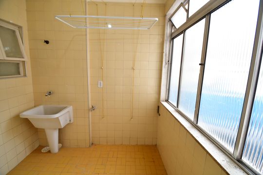 Área de Serviço de apartamento para alugar com 2 quartos, 75m² em Centro, Campinas
