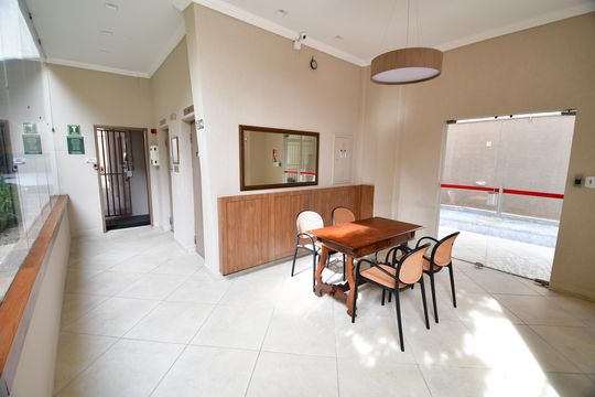 Hall social de apartamento para alugar com 2 quartos, 75m² em Centro, Campinas