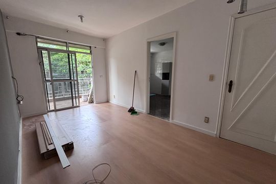 Sala de apartamento para alugar com 2 quartos, 82m² em Recreio dos Bandeirantes, Rio de Janeiro