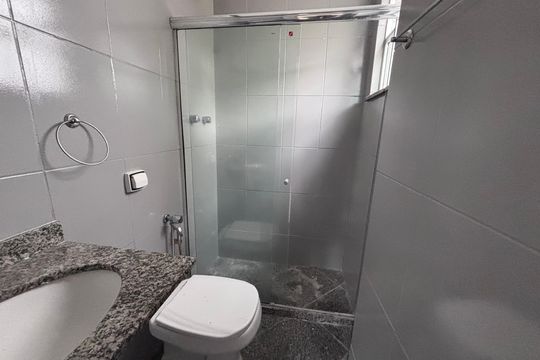 Banheiro do Quarto 1 de apartamento para alugar com 2 quartos, 82m² em Recreio dos Bandeirantes, Rio de Janeiro