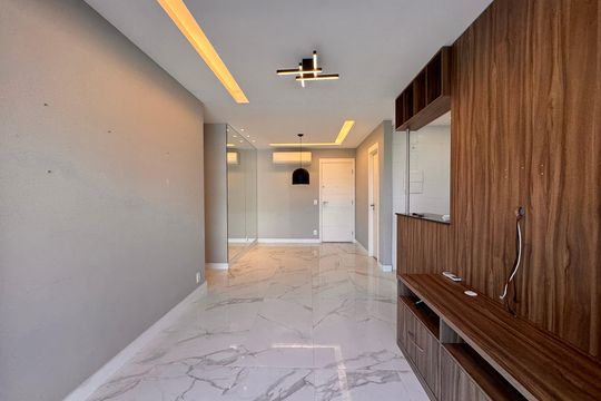 Sala de apartamento para alugar com 2 quartos, 82m² em Barra da Tijuca, Rio de Janeiro