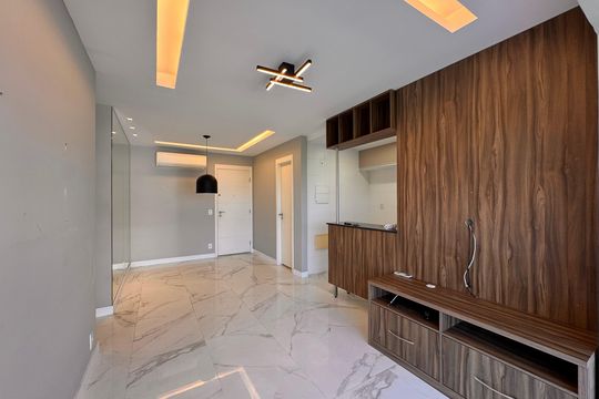 Sala de apartamento para alugar com 2 quartos, 82m² em Barra da Tijuca, Rio de Janeiro
