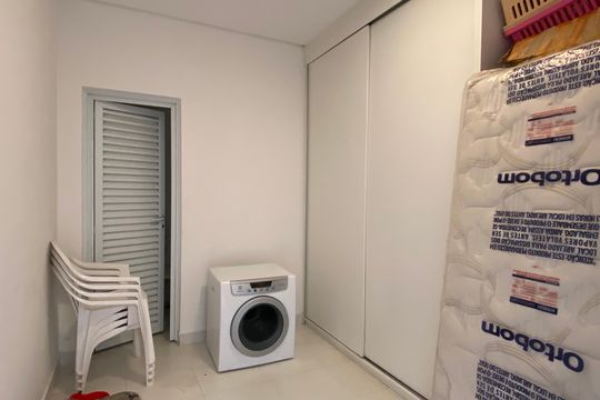 Área de Serviço de casa à venda com 4 quartos, 600m² em Umuarama, Osasco