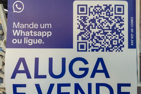 PLACA de casa para alugar com 5 quartos, 381m² em Chácara Inglesa, São Paulo