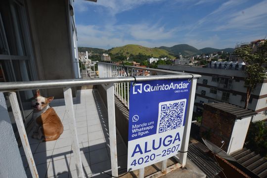 Placa Instalada de apartamento para alugar com 3 quartos, 110m² em Praça Seca, Rio de Janeiro