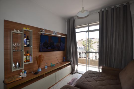 Sala de apartamento para alugar com 3 quartos, 110m² em Praça Seca, Rio de Janeiro