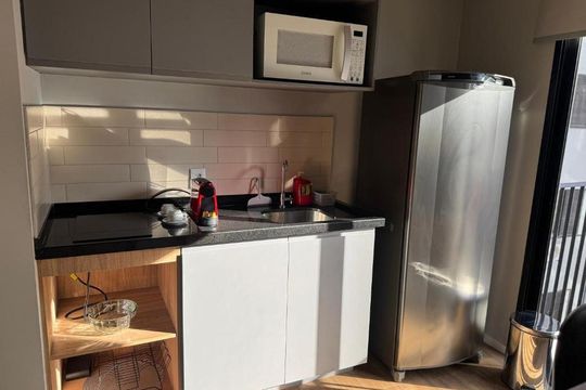Cozinha de apartamento para alugar com 1 quarto, 22m² em Jardim Paulista, São Paulo