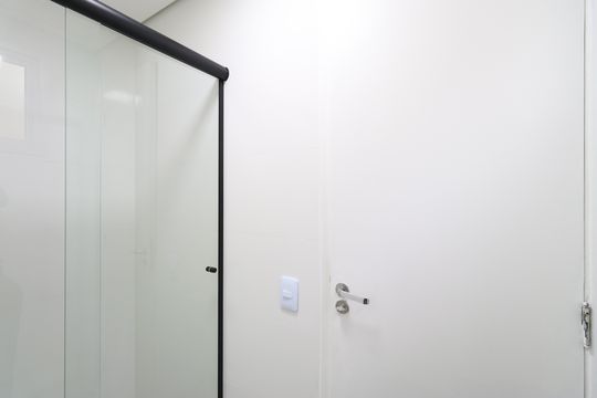 Banheiro de apartamento à venda com 2 quartos, 60m² em Pompeia, São Paulo
