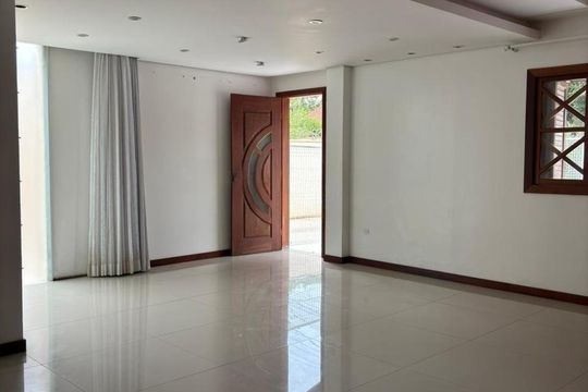 Sala de casa para alugar com 2 quartos, 80m² em Moenda, Florianópolis