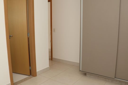 Suite 2 de apartamento para alugar com 2 quartos, 118m² em Jardim Goiás, Goiânia