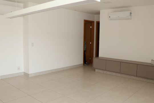 Sala de TV de apartamento para alugar com 2 quartos, 118m² em Jardim Goiás, Goiânia