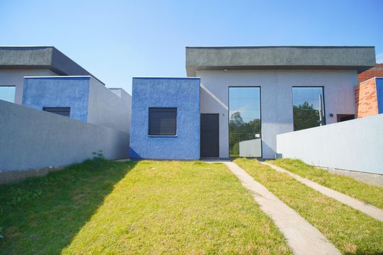 Fachada de casa à venda com 3 quartos, 58m² em Loteamento Parque Recreio, São Leopoldo