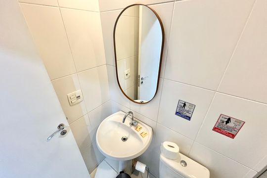 Banheiro de kitnet/studio para alugar com 1 quarto, 20m² em Santana, São Paulo