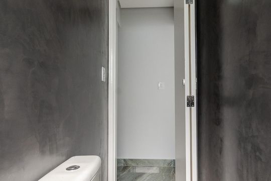 Banheiro 2 de casa à venda com 3 quartos, 180m² em Chácara São João, São Paulo