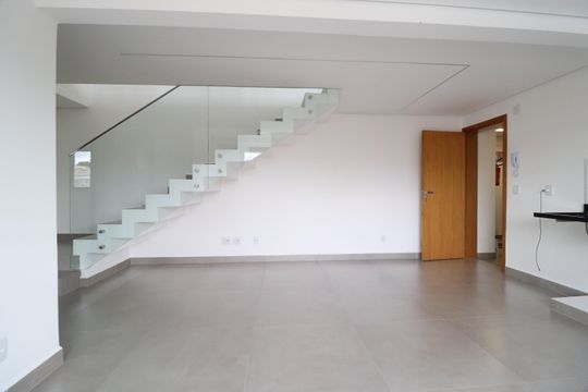 Sala/Cozinha de apartamento para alugar com 4 quartos, 185m² em Daniel Fonseca, Uberlândia