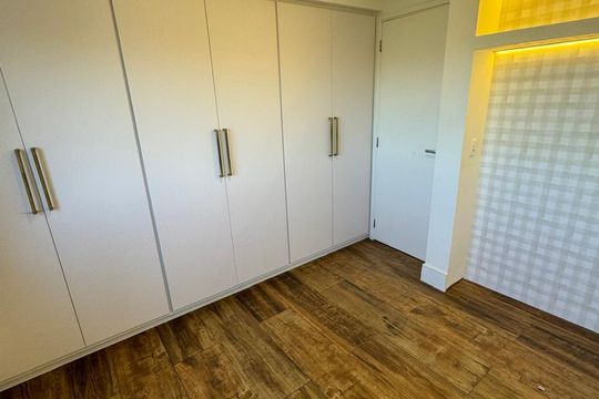 Quarto de apartamento à venda com 2 quartos, 94m² em Alphaville, Santana de Parnaíba