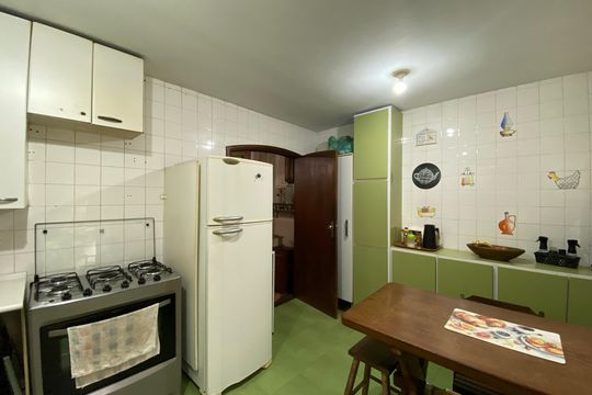 Cozinha de casa de condomínio à venda com 3 quartos, 167m² em Vila Irmaos Arnoni, São Paulo