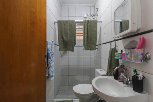 Banheiro de casa à venda com 3 quartos, 125m² em Vila Primavera, São Paulo