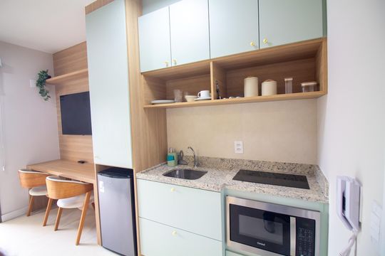 Cozinha de kitnet/studio para alugar com 1 quarto, 27m² em Santo Amaro, São Paulo