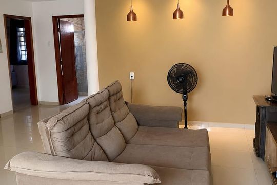 Sala de casa para alugar com 4 quartos, 192m² em Santa Cruz, Rio de Janeiro