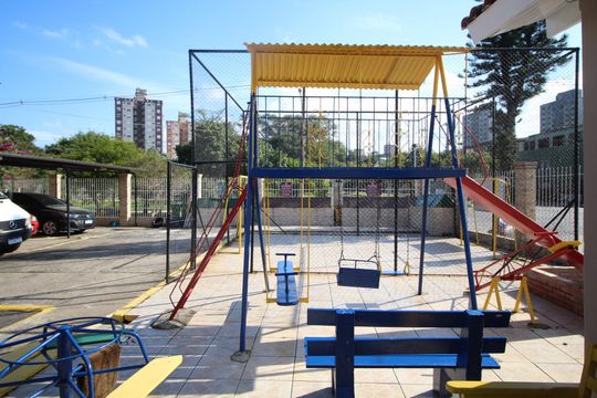 Área comum - Playground de casa de condomínio à venda com 3 quartos, 126m² em Jardim Ypu, Porto Alegre