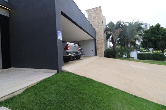 Garagem de casa de condomínio à venda com 4 quartos, 750m² em Umuarama, Osasco