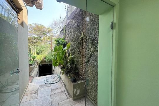 Casa à venda com 4 quartos, 274m² em Jardim Sao Bento, São Paulo