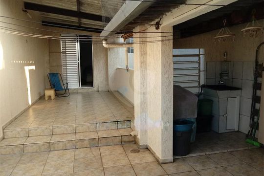 Casa à venda com 3 quartos, 250m² em Vila Francos, São Paulo