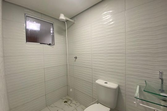 Banheiro de kitnet/studio para alugar com 1 quarto, 20m² em Vila Água Funda, São Paulo