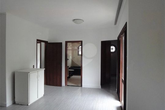 Casa à venda com 4 quartos, 269m² em Jardim Sao Bento, São Paulo
