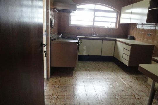 Casa à venda com 4 quartos, 269m² em Jardim Sao Bento, São Paulo