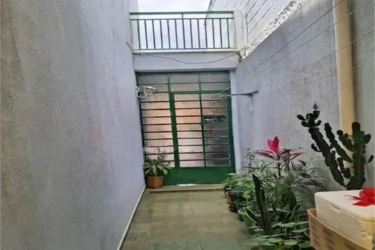 Casa à venda com 3 quartos, 165m² em Parque Peruche, São Paulo