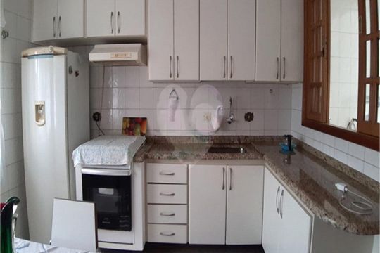 Casa à venda com 3 quartos, 116m² em Jardim Daysy, São Paulo