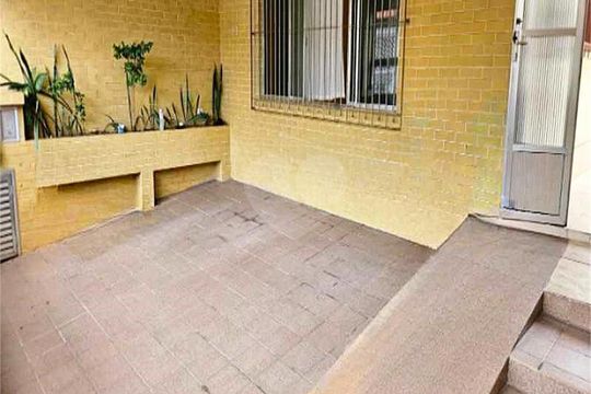 Casa à venda com 4 quartos, 150m² em Chácara São João, São Paulo